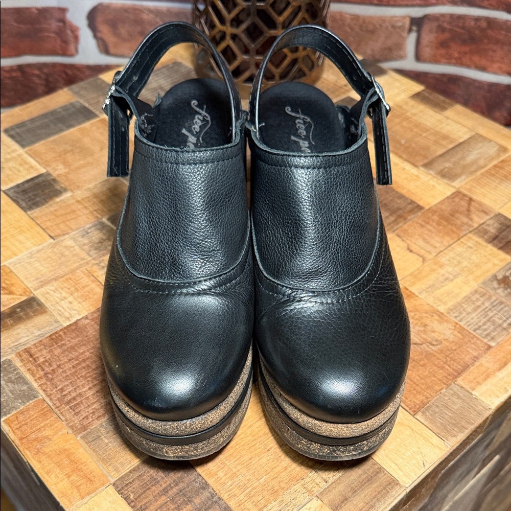 👡 Free People Platform Slingback Leather Cork Clogs — Black — Sz 39 (8.5) - Picture 8 of 10